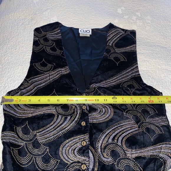 Clio Velvet Vest with Details Beads - Picture 8 of 9